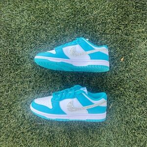 Custom Rhinestone Nike Shoes
Nike Dunk Low Next Nature
White/Dusty Cactus